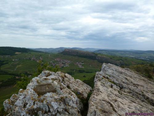 In Sichtweite ein zweiter, markanter Felsen