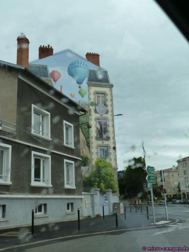 Die Jakobsmuschel ist nicht zu übersehen.