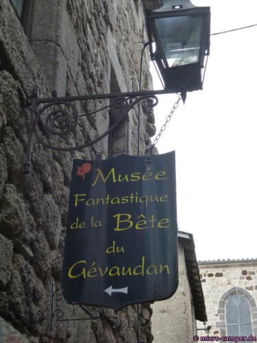 Wer einem leicht gruseligen Schauer nicht abgeneigt ist - immer hereinspaziert!