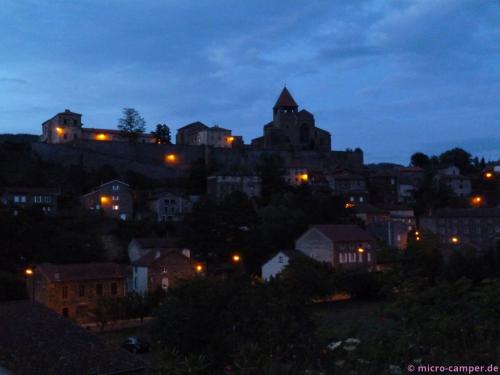 Chanteuges am Abend