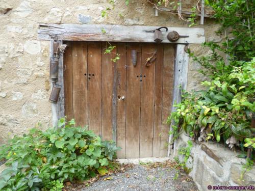 Ausgediente Küchenutensilien sind immer noch gut zur Dekoration