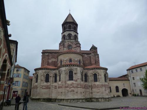 Typische Romanik der Auvergne