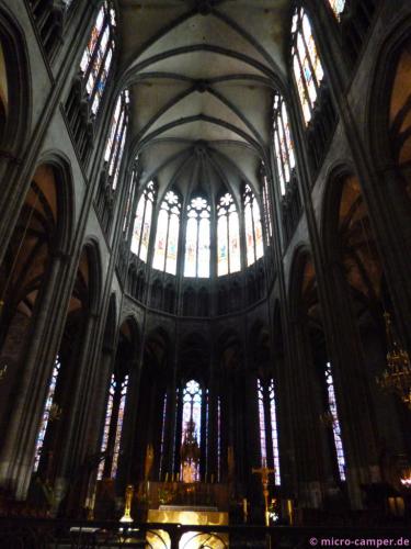 So wenig Wand wie möglich, so viel wie nötig. Hauptsache bunte Fenster!