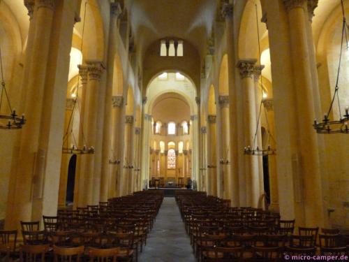 Die unerwartet wunderschöne Kirche Notre-Dame du Port