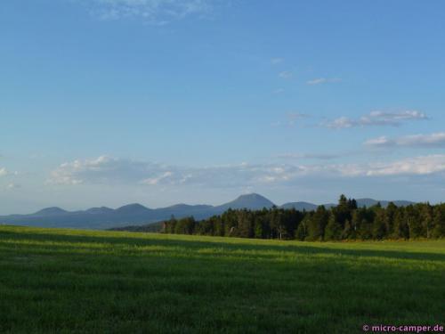 Die Chaîne des puys im Abendlicht