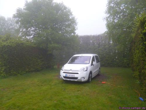Auf dem Campingplatz - die Wolken sinken immer tiefer