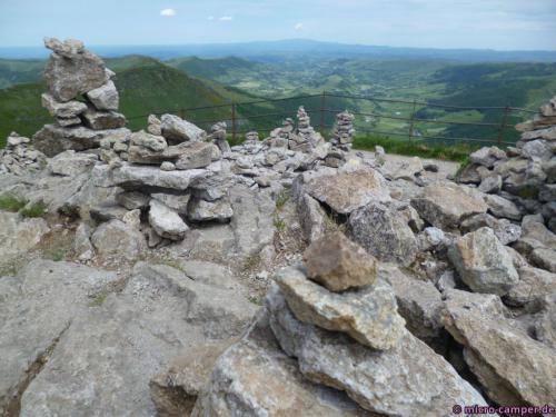Auf dem Gipfel wie fast überall inzwischen: Steinfiguren
