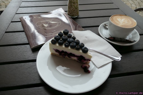 Schmeckt so lecker wie sie aussieht, die Blaubeer-Ricotta-Torte :-P