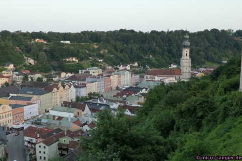 Blick von der Burg hinunter auf die Altstadt von Burghausen