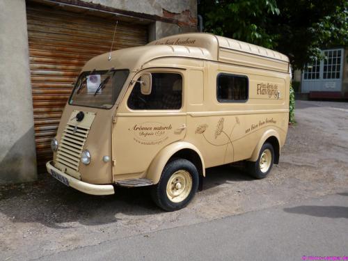 Lieferfahrzeug der Anis-Bonbon-Fabrik