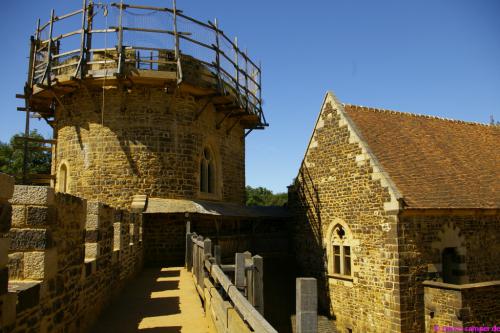 Wehrgang, Kapellenturm und Palas