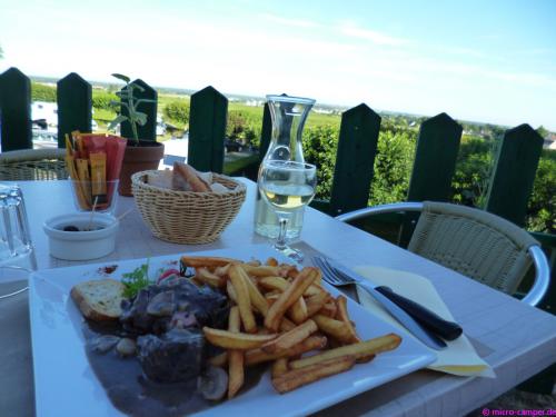 Landestypisches Essen Nr. 2: Bœuf Bourguinon