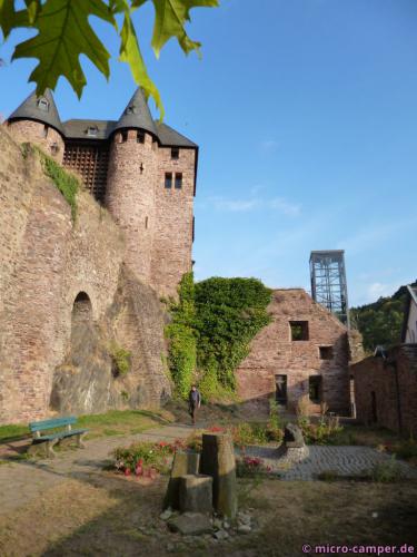 Die Burg in Heimbach, mit Aufzug