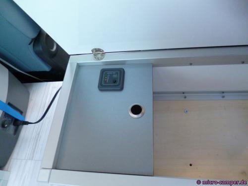 Abtrennung mit integriertem Batterietester