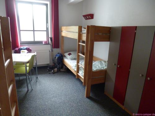 ein Vier-Bett-Zimmer für mich allein