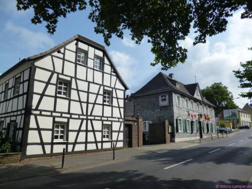 ebenfalls in Brück: Fachwerkhäuser, eins schnuckliger als das andere