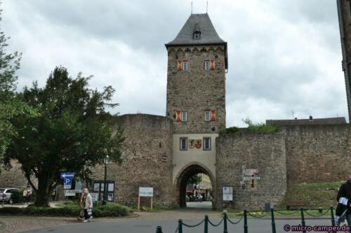 Das Werther Tor von Bad M'eifel, die Stadtmauer ist weitgehend gut erhalten und teils begehbar