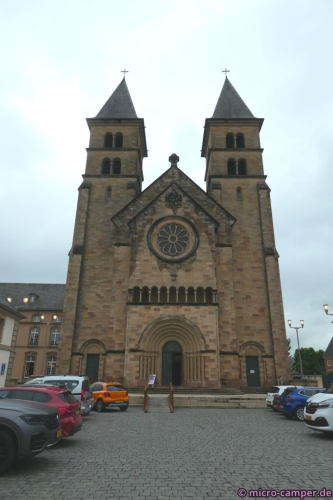 St. Willibrord, eine schöne Mischung aus Romanik und Gotik
