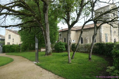 In der Kirche St-Rémy habe ich