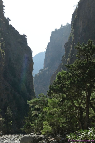Felswände, die sich scheinbar endlos fortsetzen