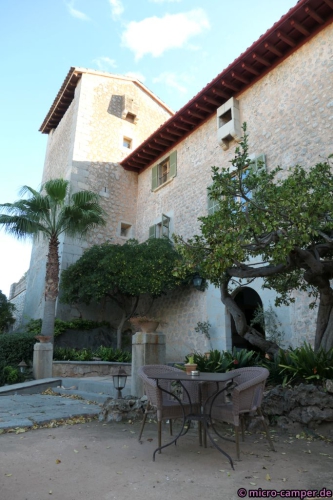 Eingangsbereich des Hotels "Es Port"