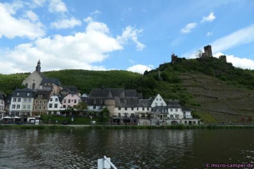 Das "Dornröschen der Mosel" vom Fluss aus