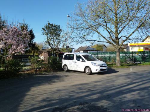 Stellplatz am Hallenbad, nicht ausnehmend schön, aber ok und günstig