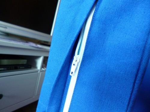 Verdeckter Reißveschluss am Polster