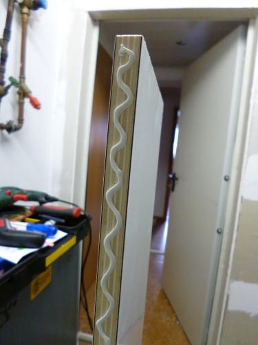 Wasserschutzmaßnahme: großzügig Silikon auftragen ...