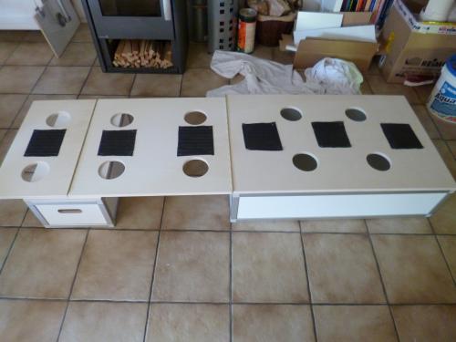 Mit ausgeklapptem Deckel in Schlafposition