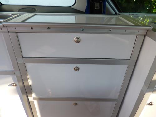 Fertig installierte Schublade