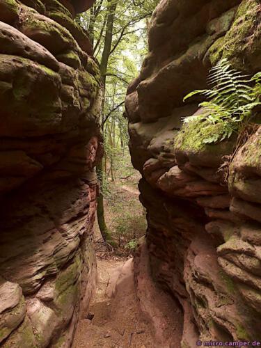 Der Spalt kann gerade so durchquert werden
