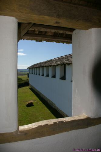 Die weiße Mauer muss Besucher regelrecht geblendet haben