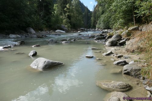 ... fließt der junge Vorderrhein.