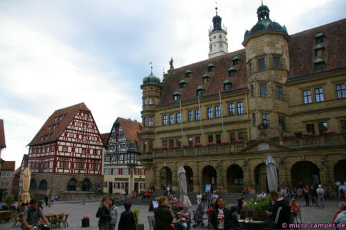 Das Rathaus von Rothenburg am Marktplatz