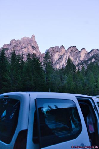 Leichtes Alpenglühen am Stellplatz