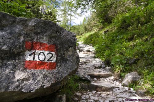 Ab und zu Schatten tut auch mal gut, der Aufstieg ist anstrengend