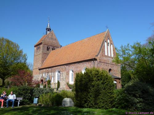Die hübsche alte Kirche von Zwischenahn